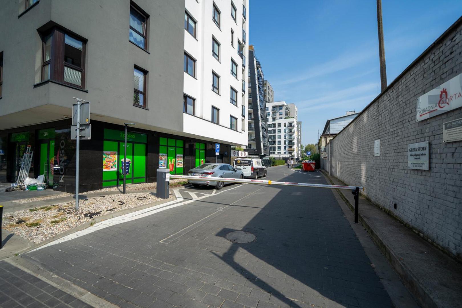 Skierniewicka Apt - Parking, Workspace, Balcony - By Rentujemy Varşova Dış mekan fotoğraf